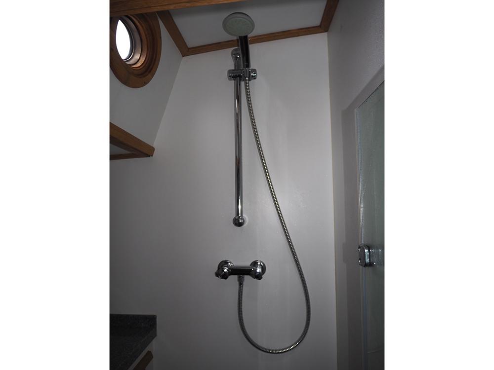 Fore ship, Accommodation